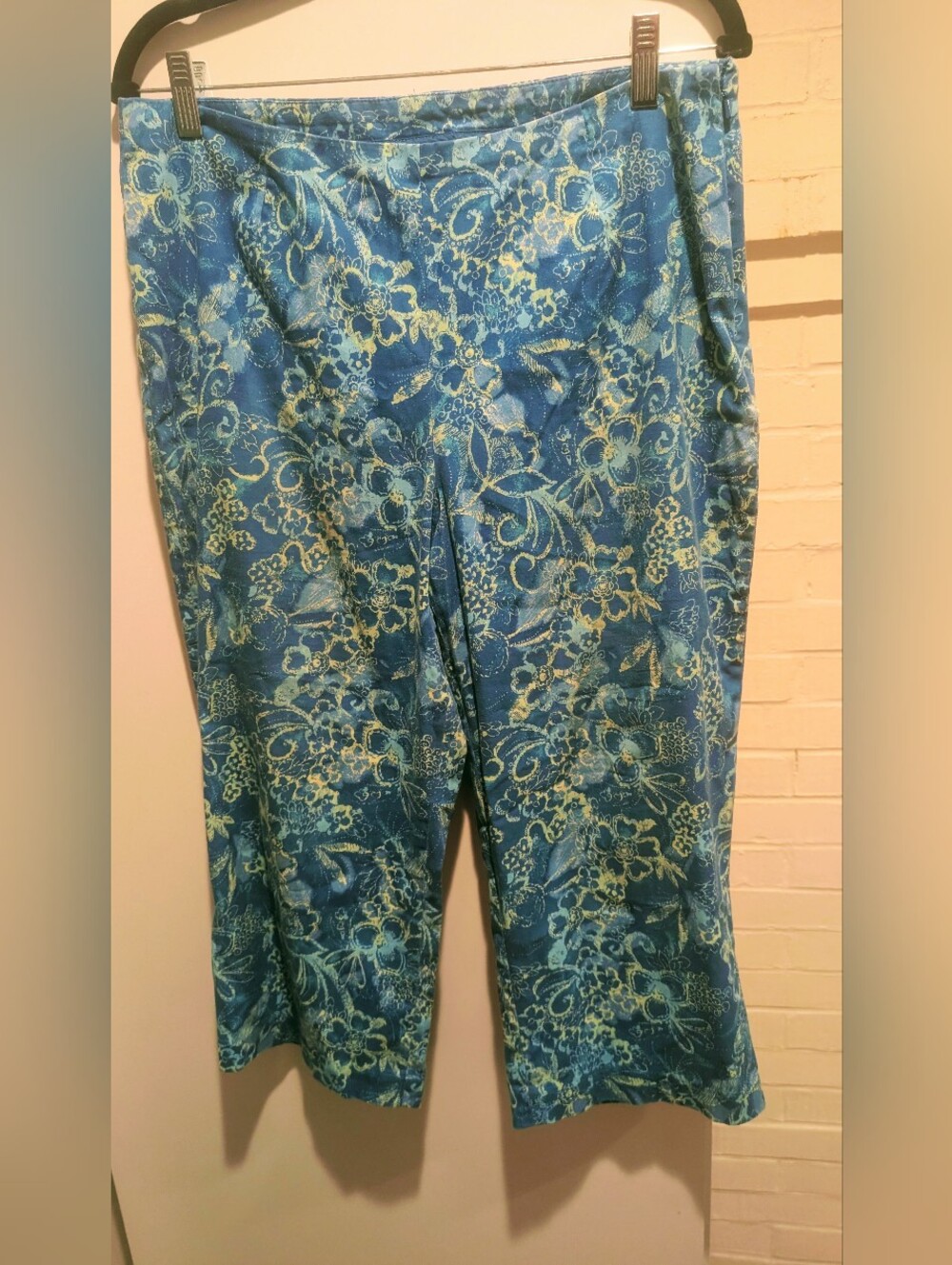 Women's Chicos Capris